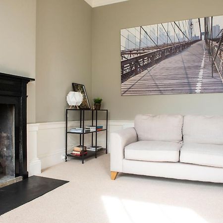 Joivy Bright & Spacious Apt In Stockbridge Edinburg Exteriör bild